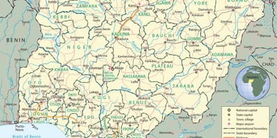 Карта Нигерији са назнаком држава и главних градова